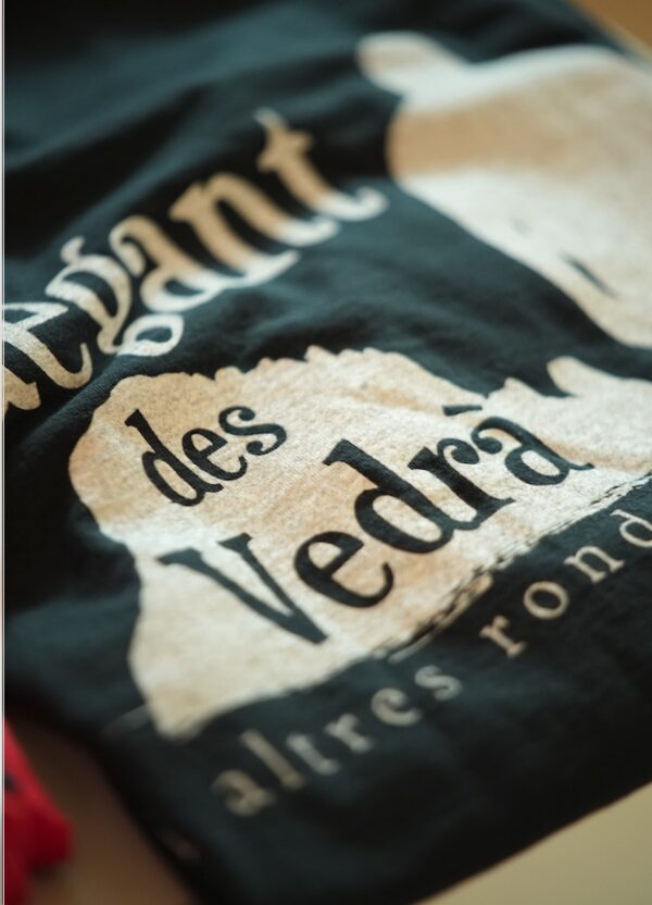 Camiseta negra en catalán